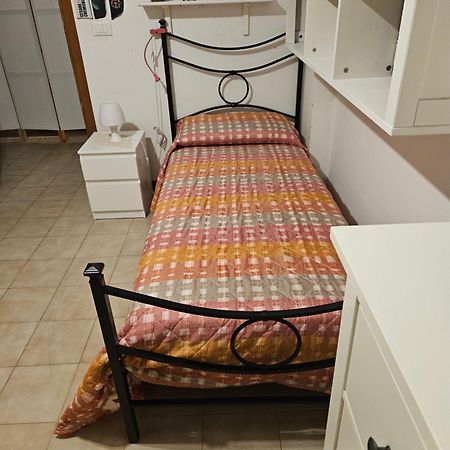 Stanza In Appartamento Privato Zona San Vitale Bolonia Zewnętrze zdjęcie